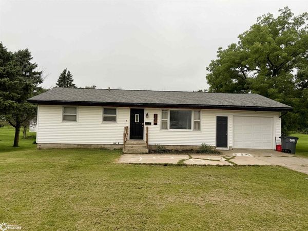 818 16th Street, Eldora, IA 50627