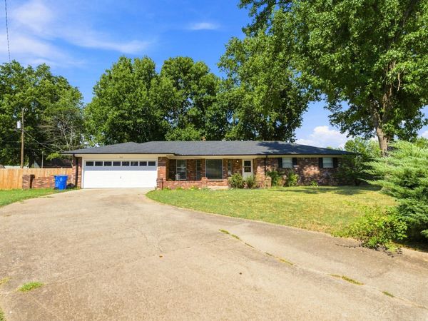 932 Reidy Road , Miami, OK 74354