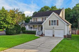 1858 Oleander Court photo 4