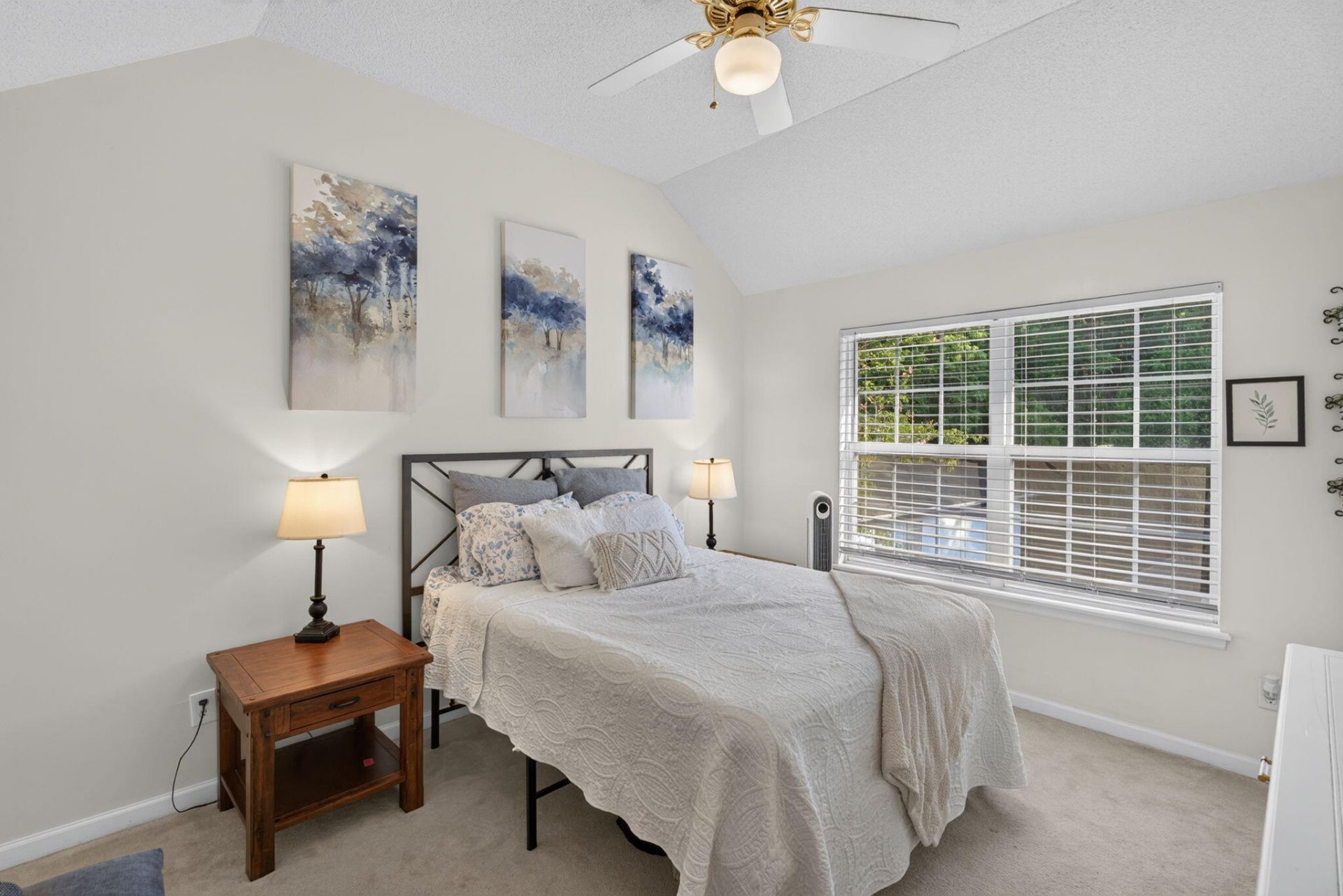 1858 Oleander Court Photo 21