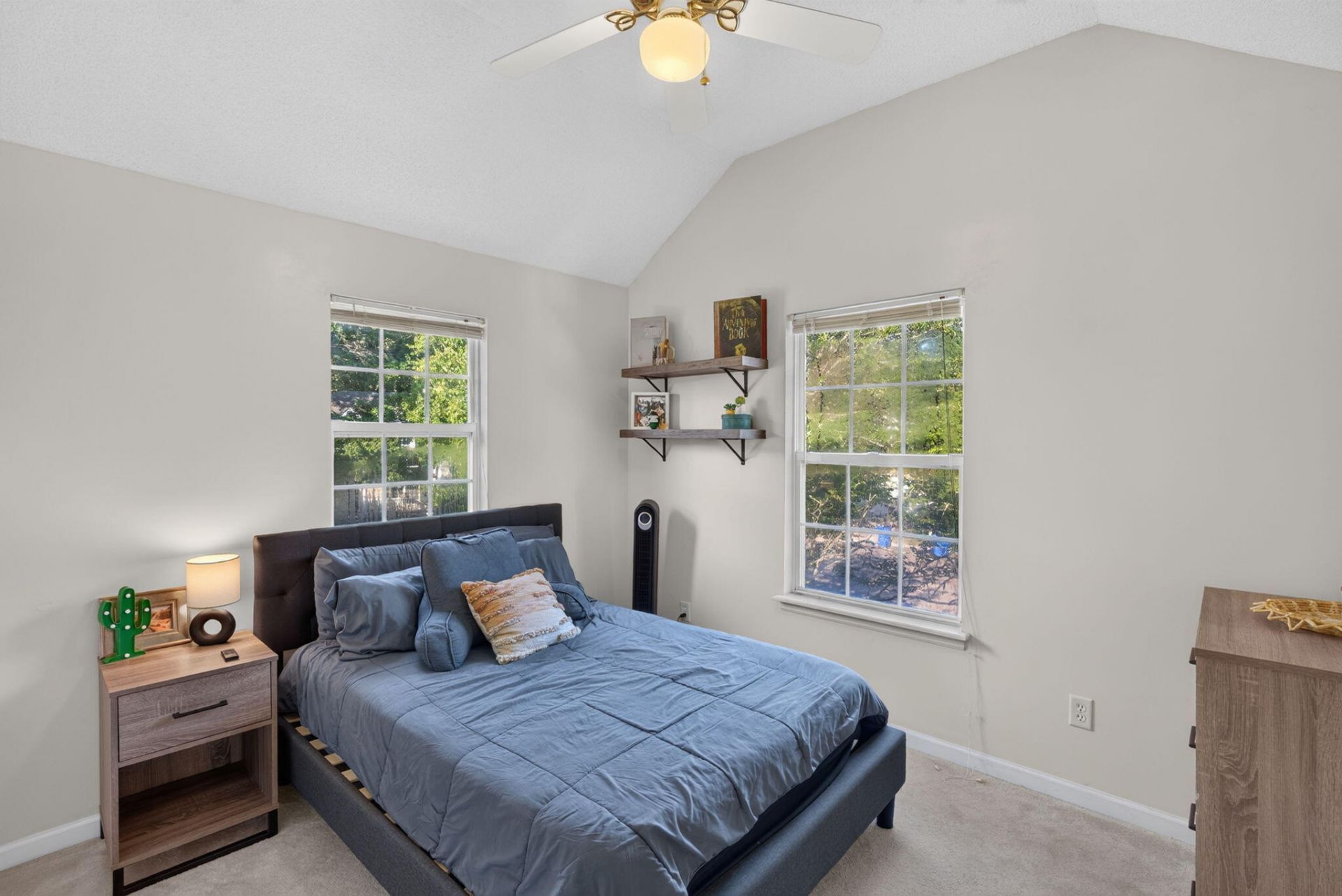 1858 Oleander Court Photo 24