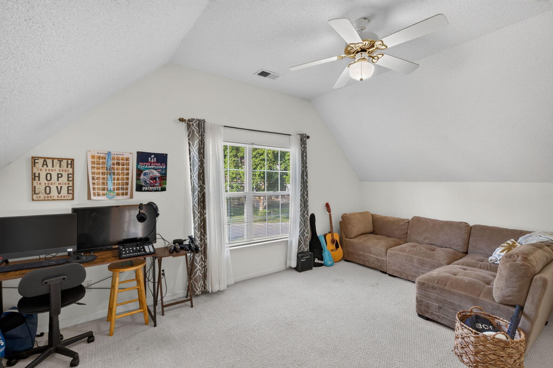 1858 Oleander Court Photo 27