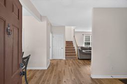 1858 Oleander Court photo 4