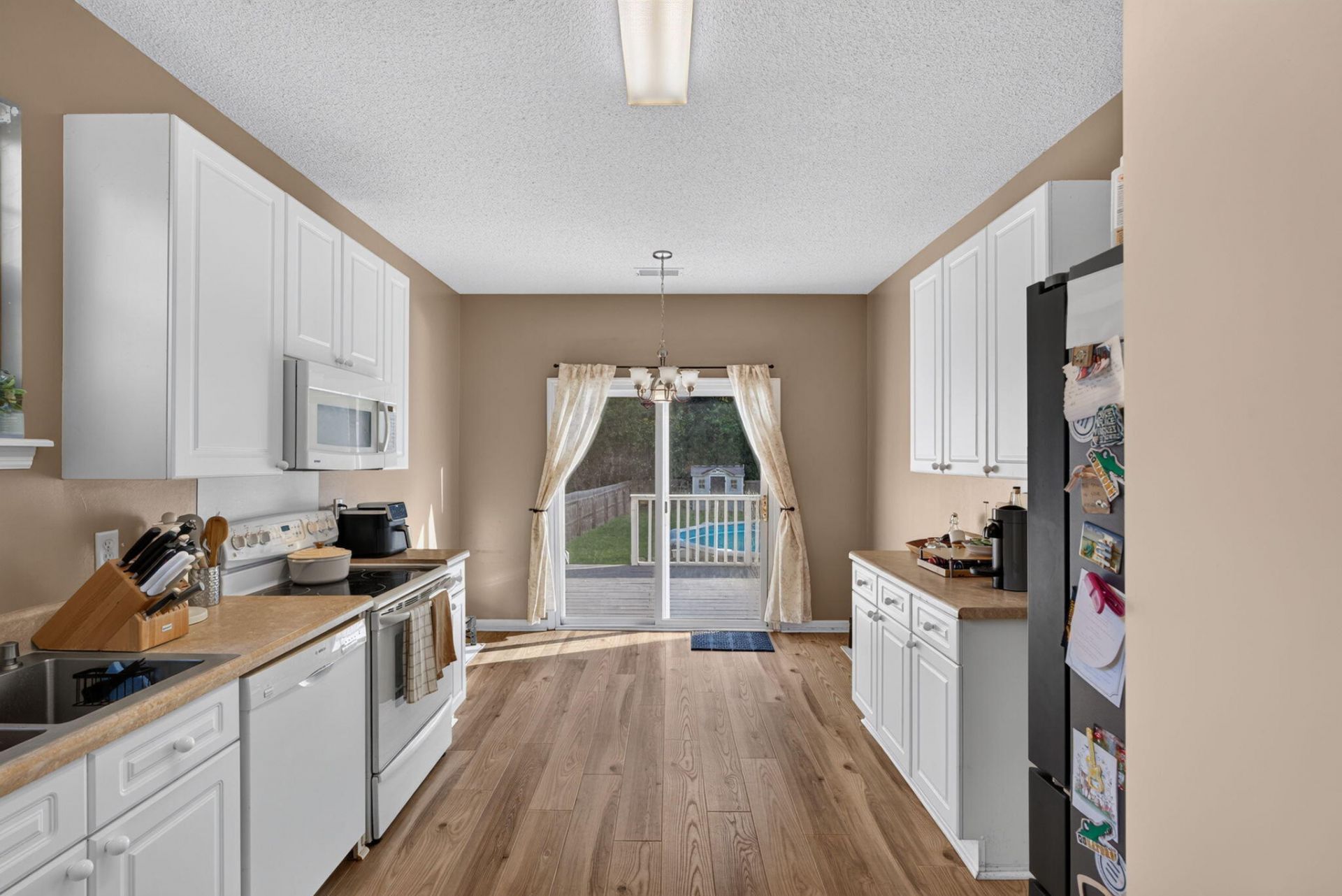 1858 Oleander Court Photo 8