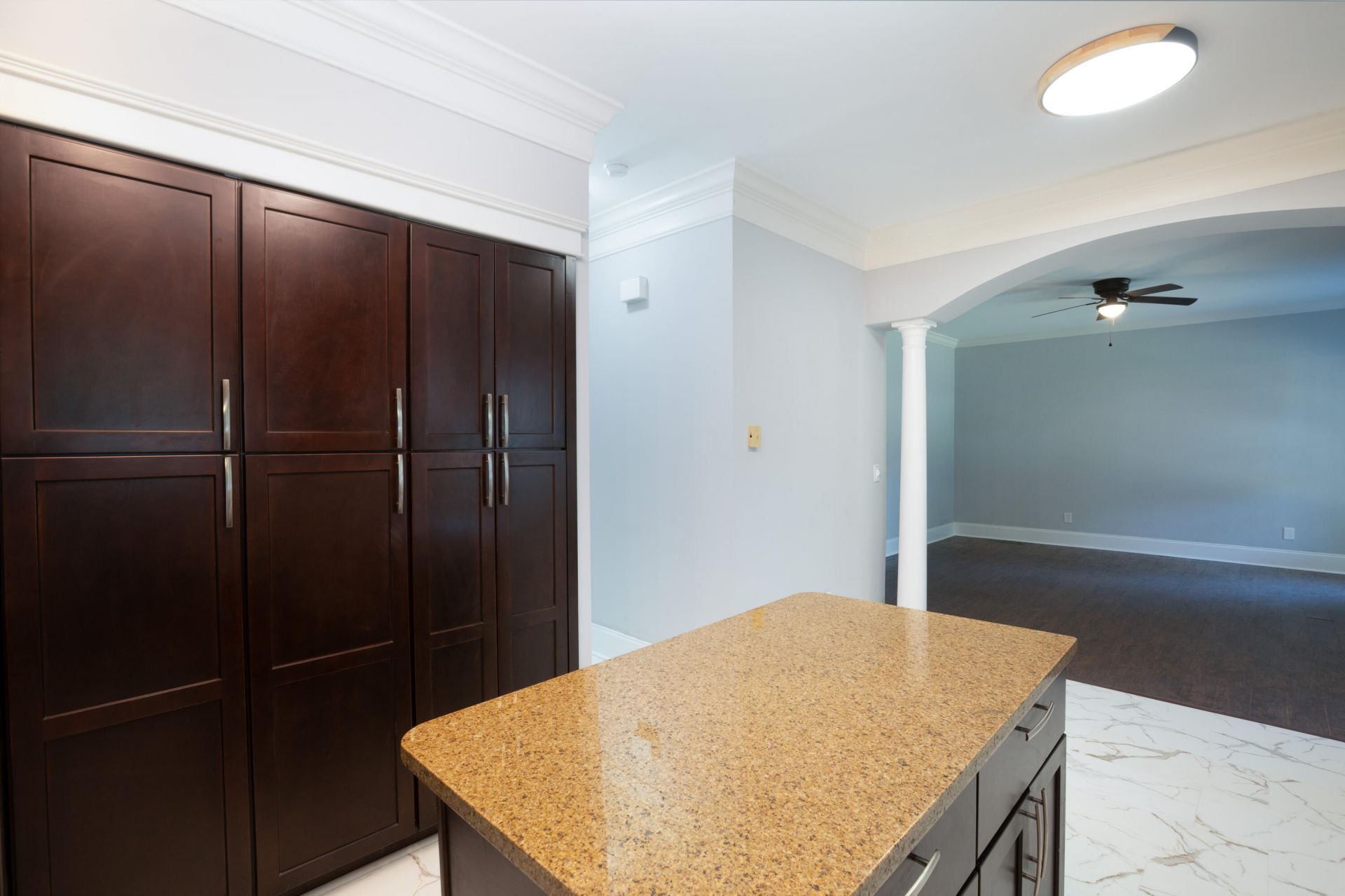 5428 Roxbury Drive Photo 14