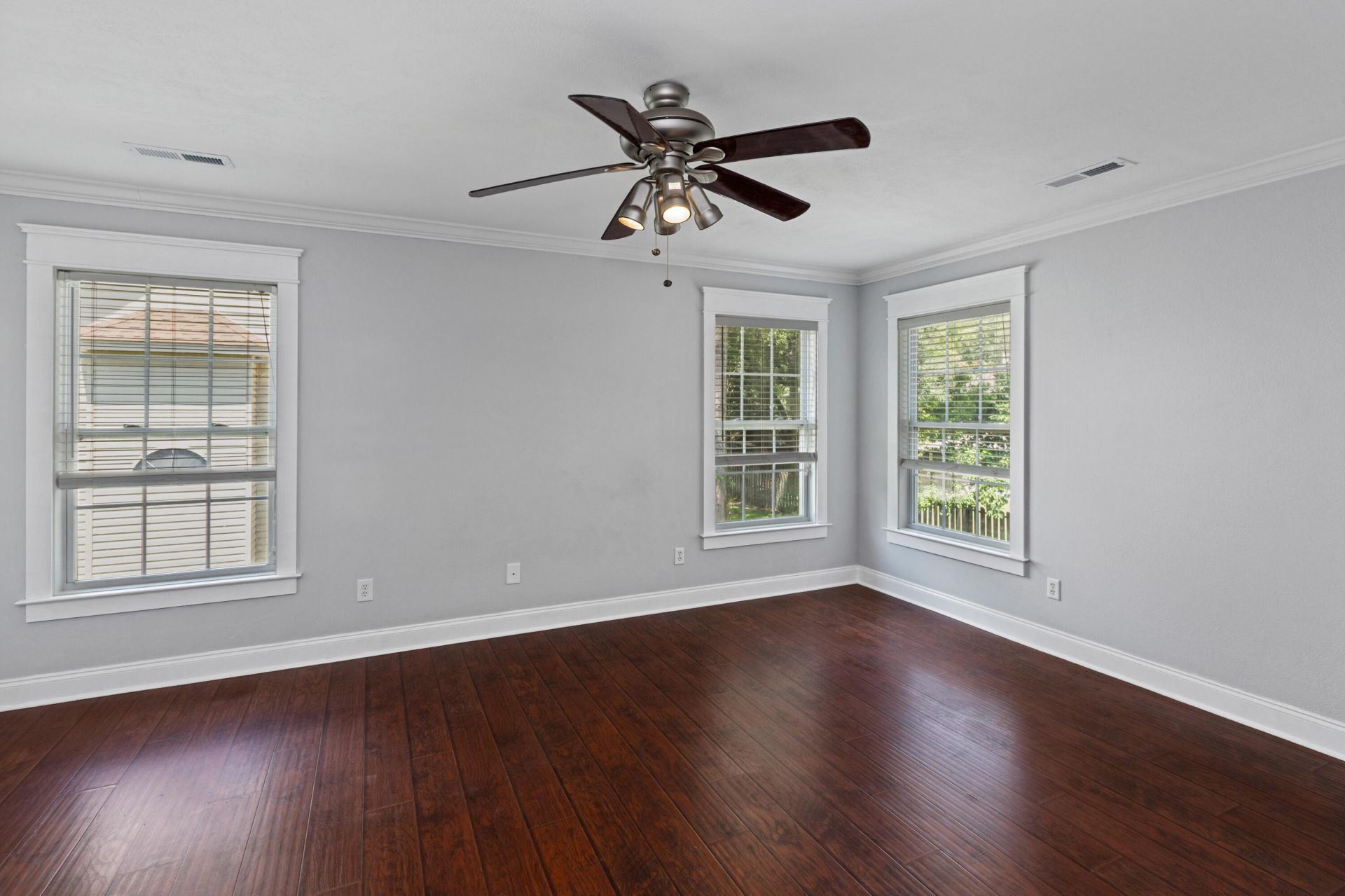 5428 Roxbury Drive Photo 24
