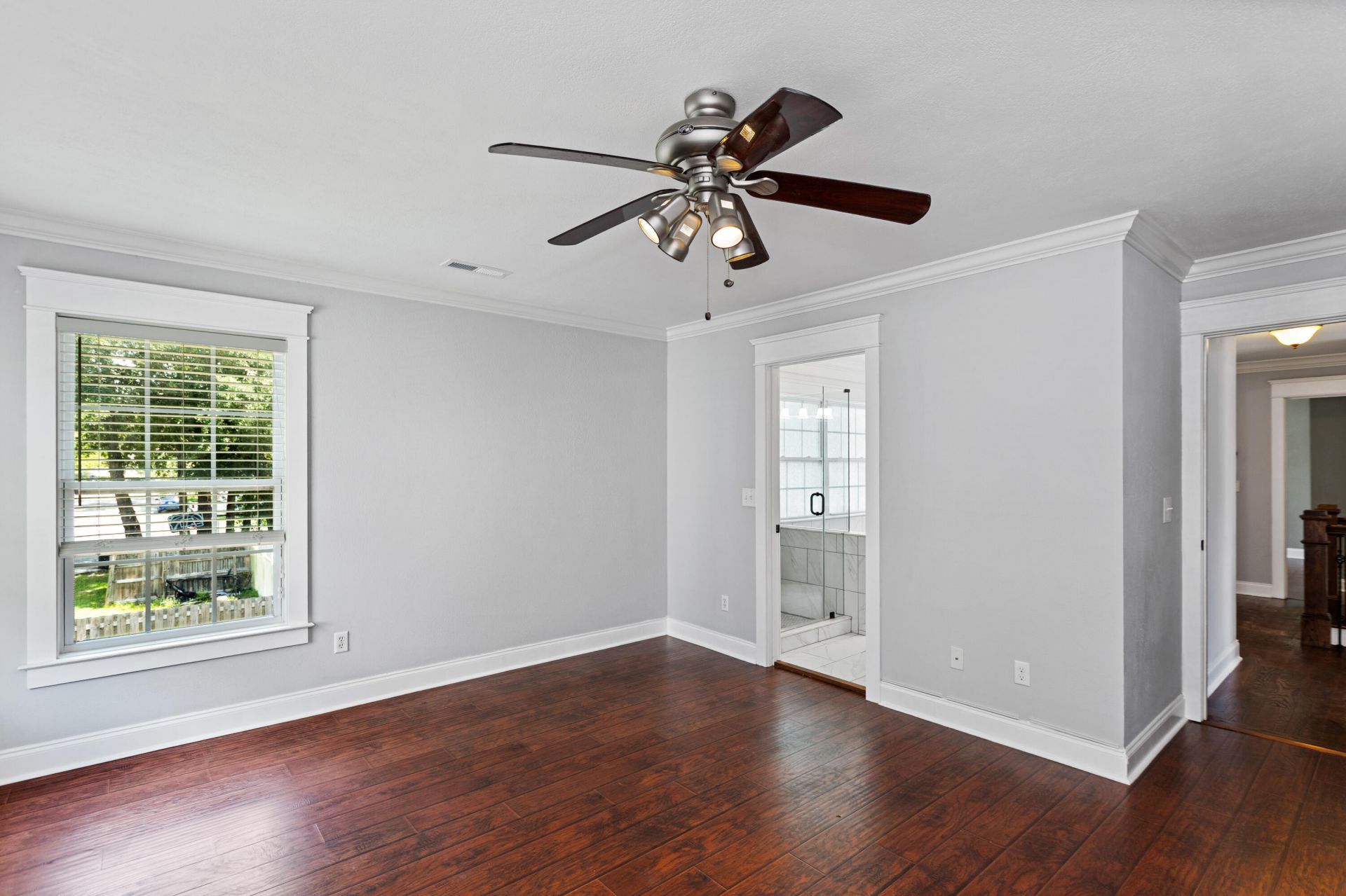 5428 Roxbury Drive Photo 25