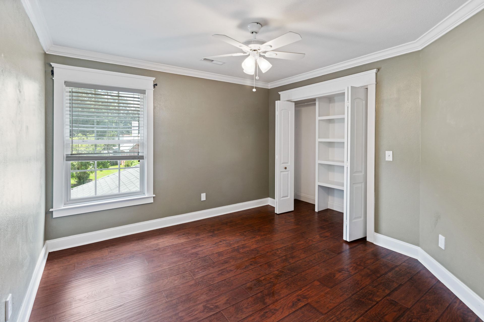 5428 Roxbury Drive Photo 31