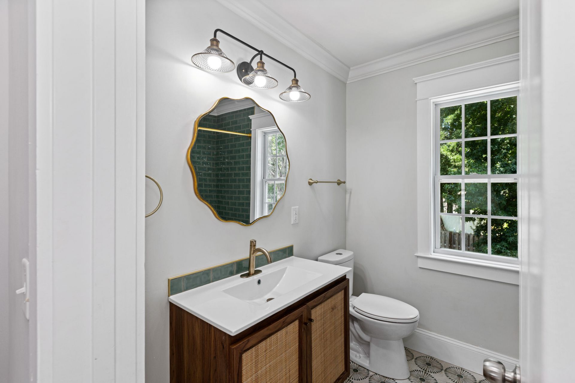 5428 Roxbury Drive Photo 33
