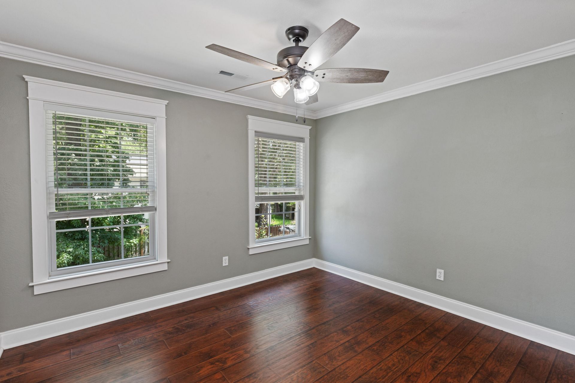 5428 Roxbury Drive Photo 35