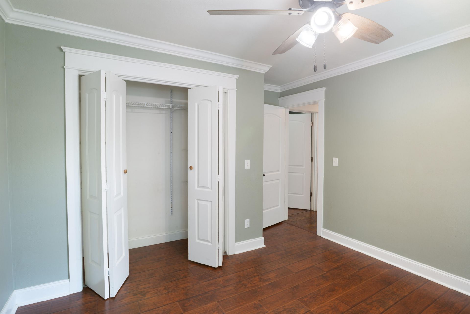 5428 Roxbury Drive Photo 36