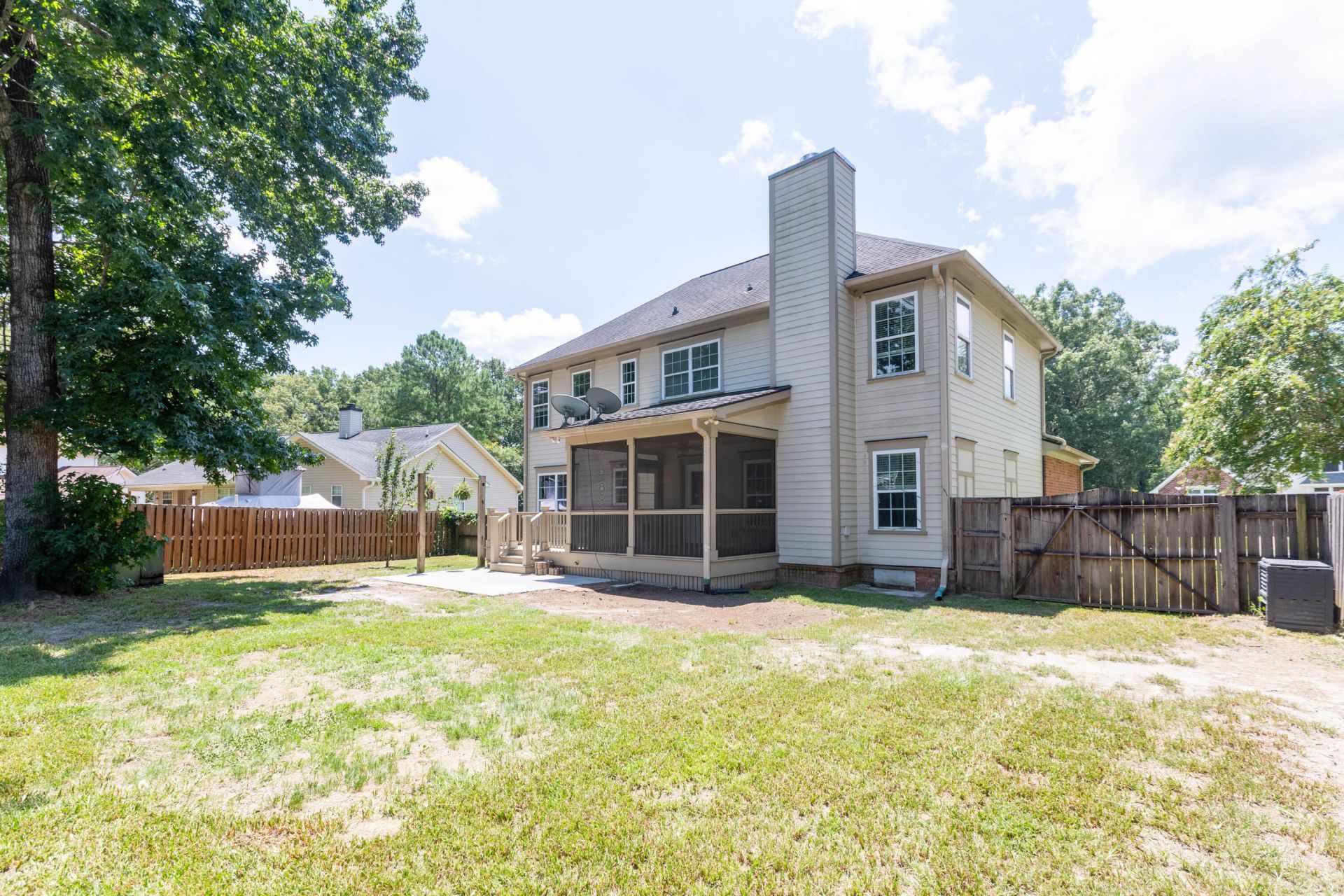 5428 Roxbury Drive Photo 45