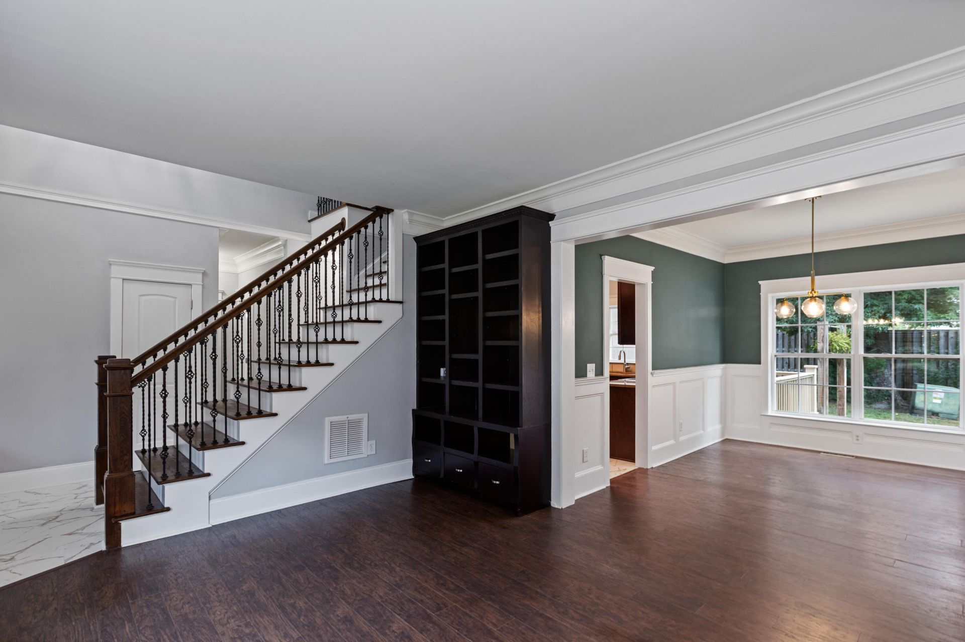 5428 Roxbury Drive Photo 9