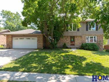 2330 S 75 Street, Lincoln, NE 68506