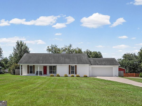 102 Meadow Court, Leesburg, GA 31763