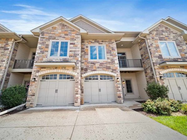 2869 Blue Sage Dr, Unit B, Coralville, IA 52241