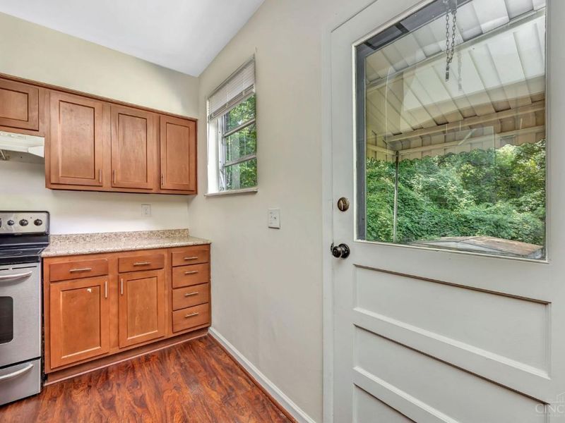 1085 Church Avenue, Glendale, OH 45246 Photo 12