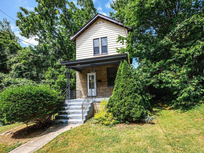 1085 Church Avenue, Glendale, OH 45246 Photo 2