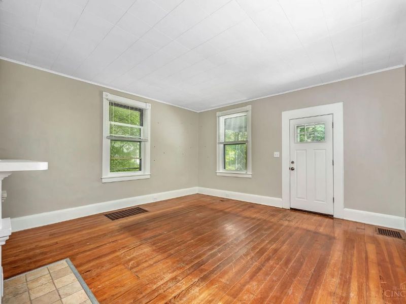 1085 Church Avenue, Glendale, OH 45246 Photo 3