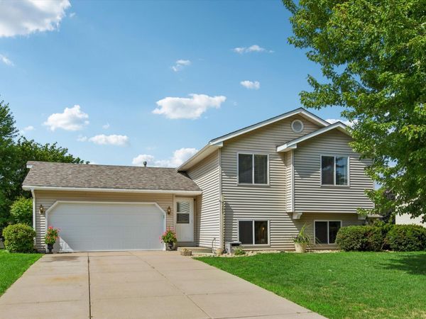 4209 Braddock Trail, Eagan, MN 55123