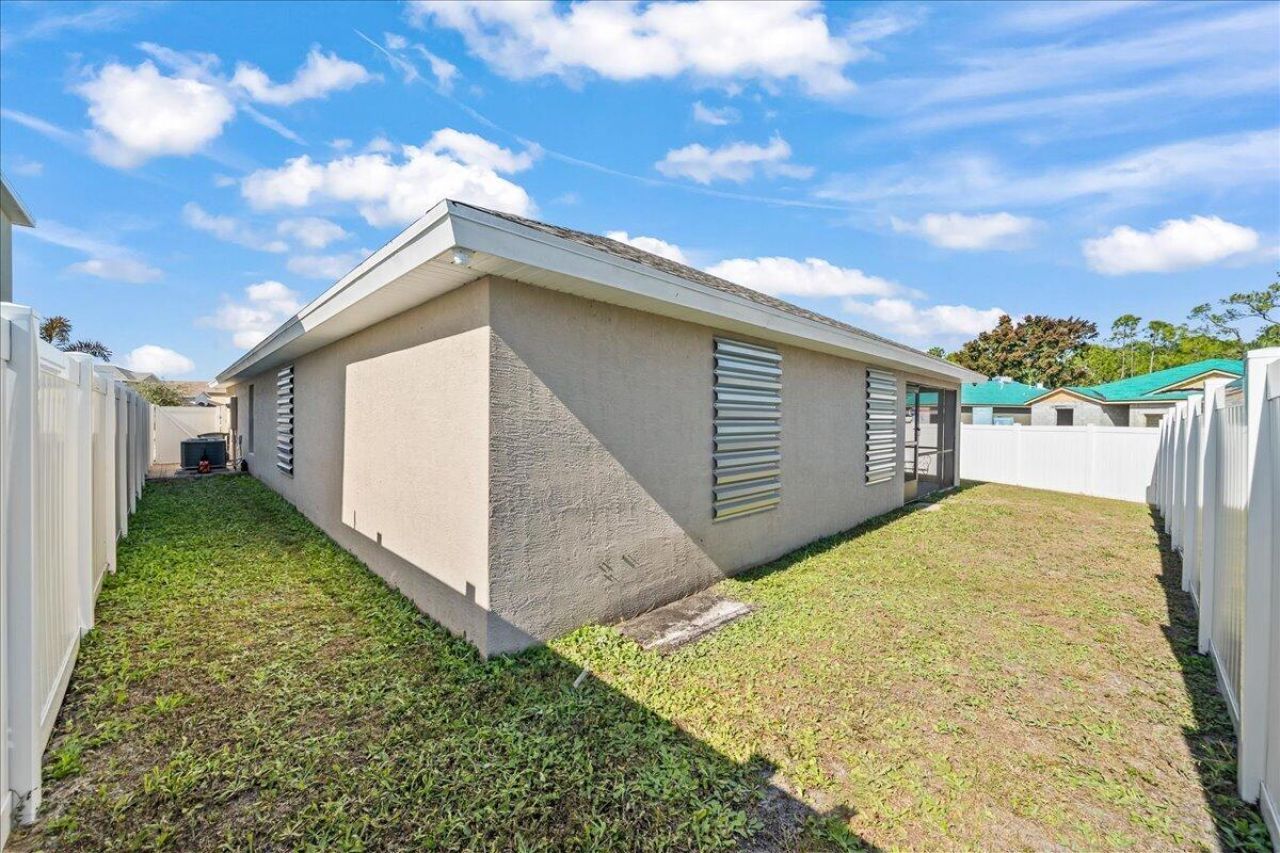 340 Palm Breezes Drive, Fort Pierce, FL 34945 Photo