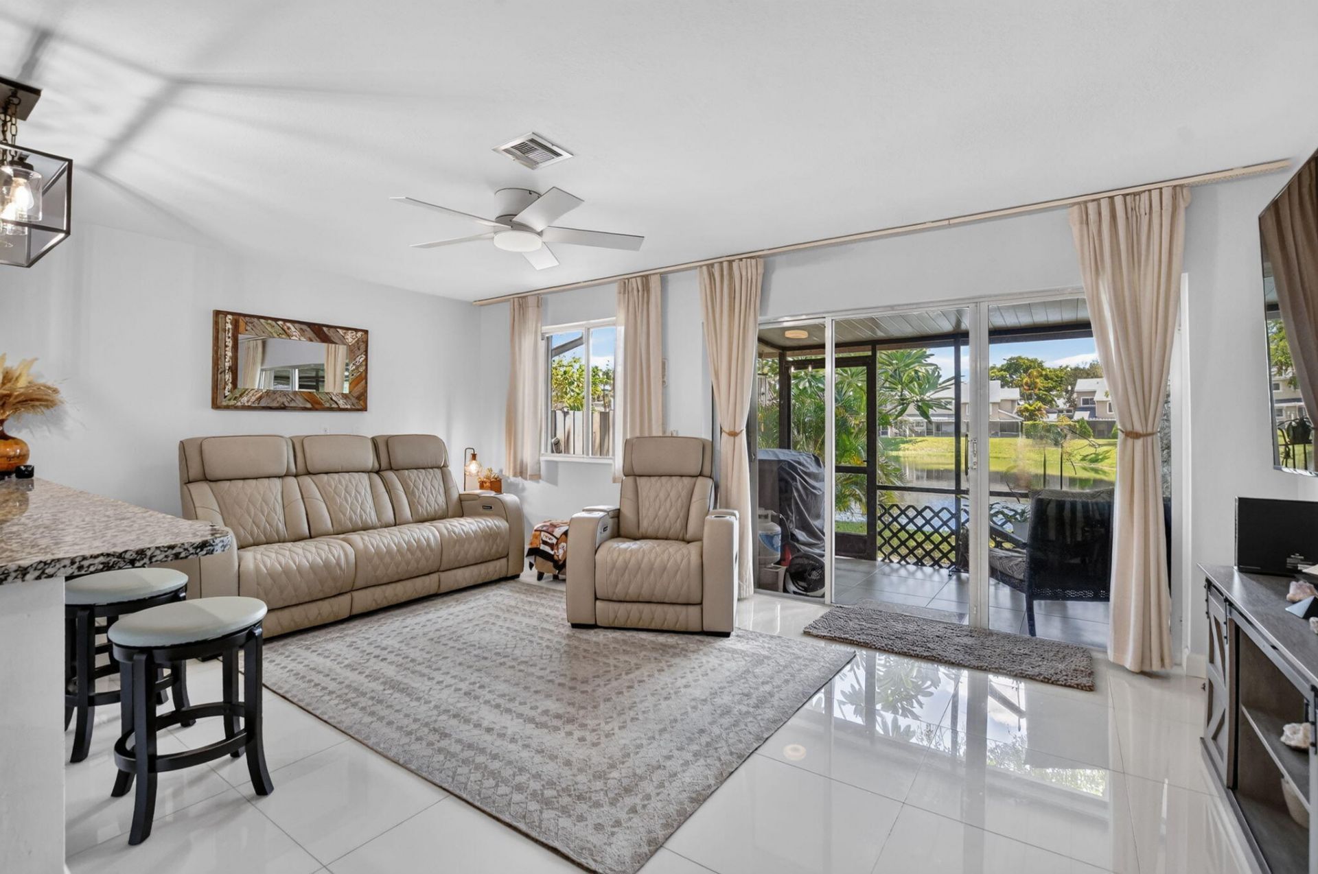 2260 Discovery Circle W, Deerfield Beach, FL 33442 Photo