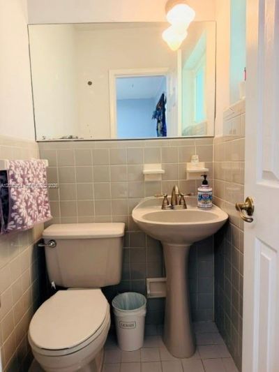 245 W 60th St, Hialeah, FL 33012 Photo