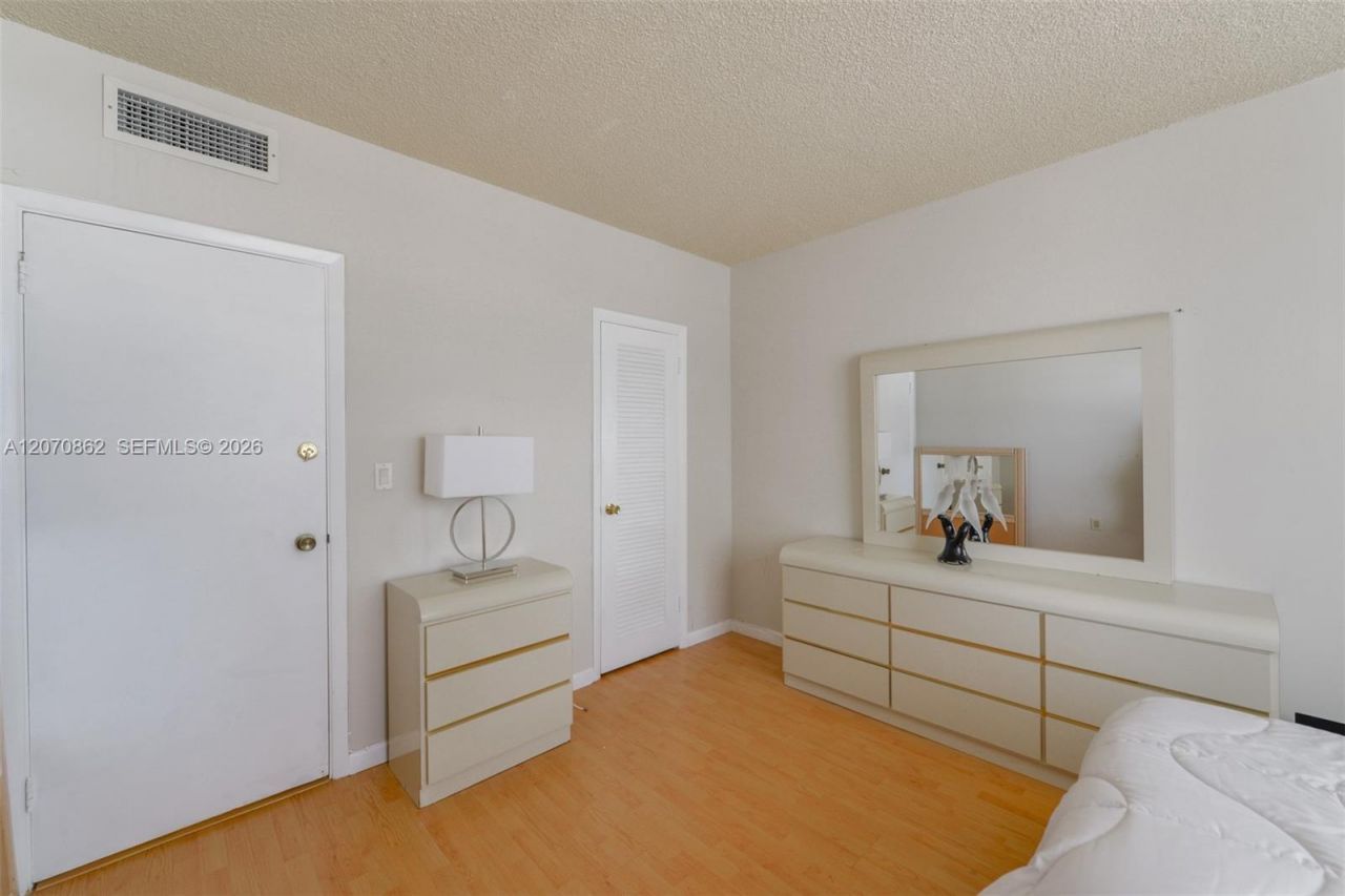1950 S Ocean Dr, Unit 7G, Hallandale Beach, FL 33009 Photo