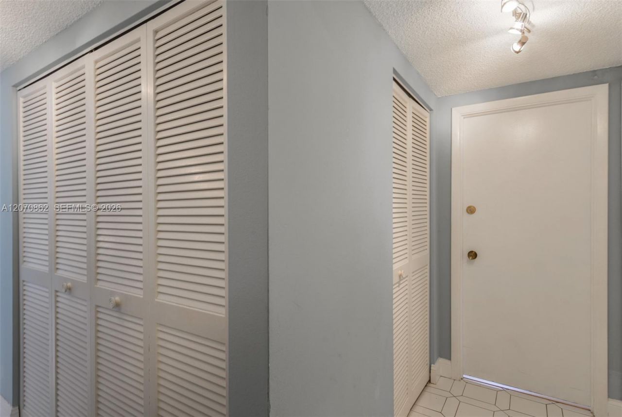 1950 S Ocean Dr, Unit 7G, Hallandale Beach, FL 33009 Photo