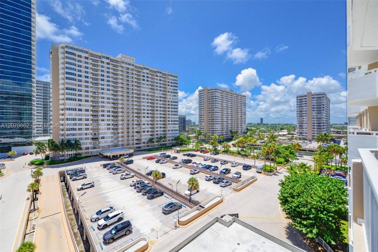1950 S Ocean Dr, Unit 7G, Hallandale Beach, FL 33009 Photo