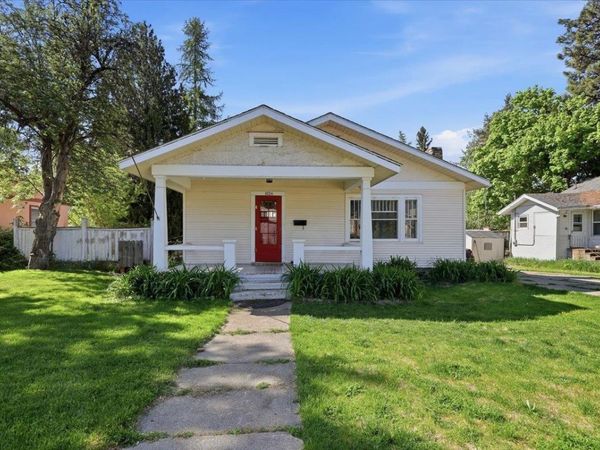 826 E 34th Ave, Spokane, WA 99203