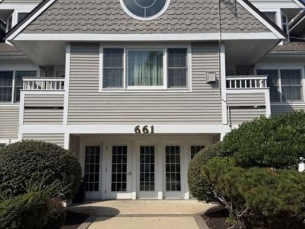 661 Lowell St, Unit 17, Lexington, MA 02420