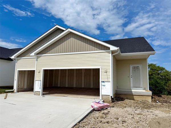 4895 Synergy. Street, Van Meter, IA 50261