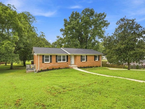 1308 Bagley Dr , Fayetteville, TN 37334