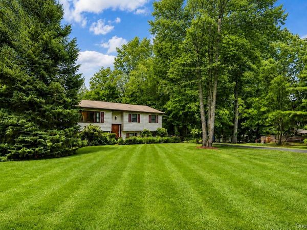 8 Red Oak Lane, Spring Valley, NY 10977