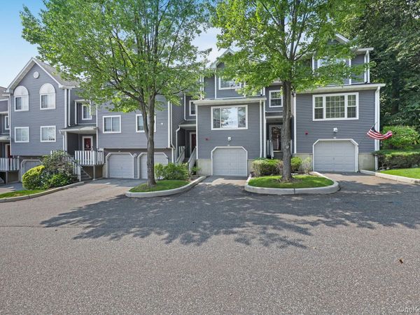 25 Skyline Terrace , Nanuet, NY 10954