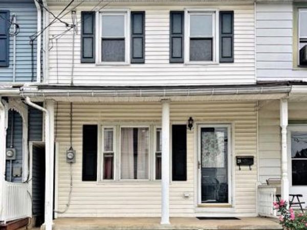 28 W SMITH STREET , TOPTON, PA 19562