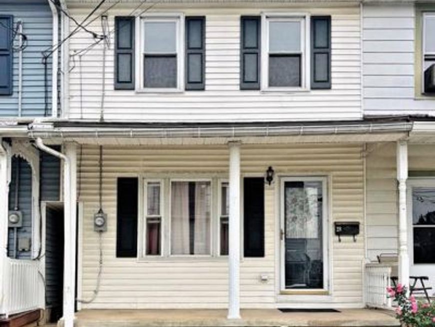 28 W Smith Street, Topton, PA 19562 Main Photo