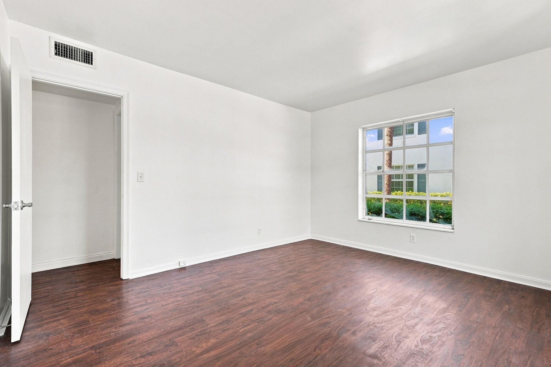 2211 NE 67th Street, Unit 1102, Fort Lauderdale, FL 33308 Photo