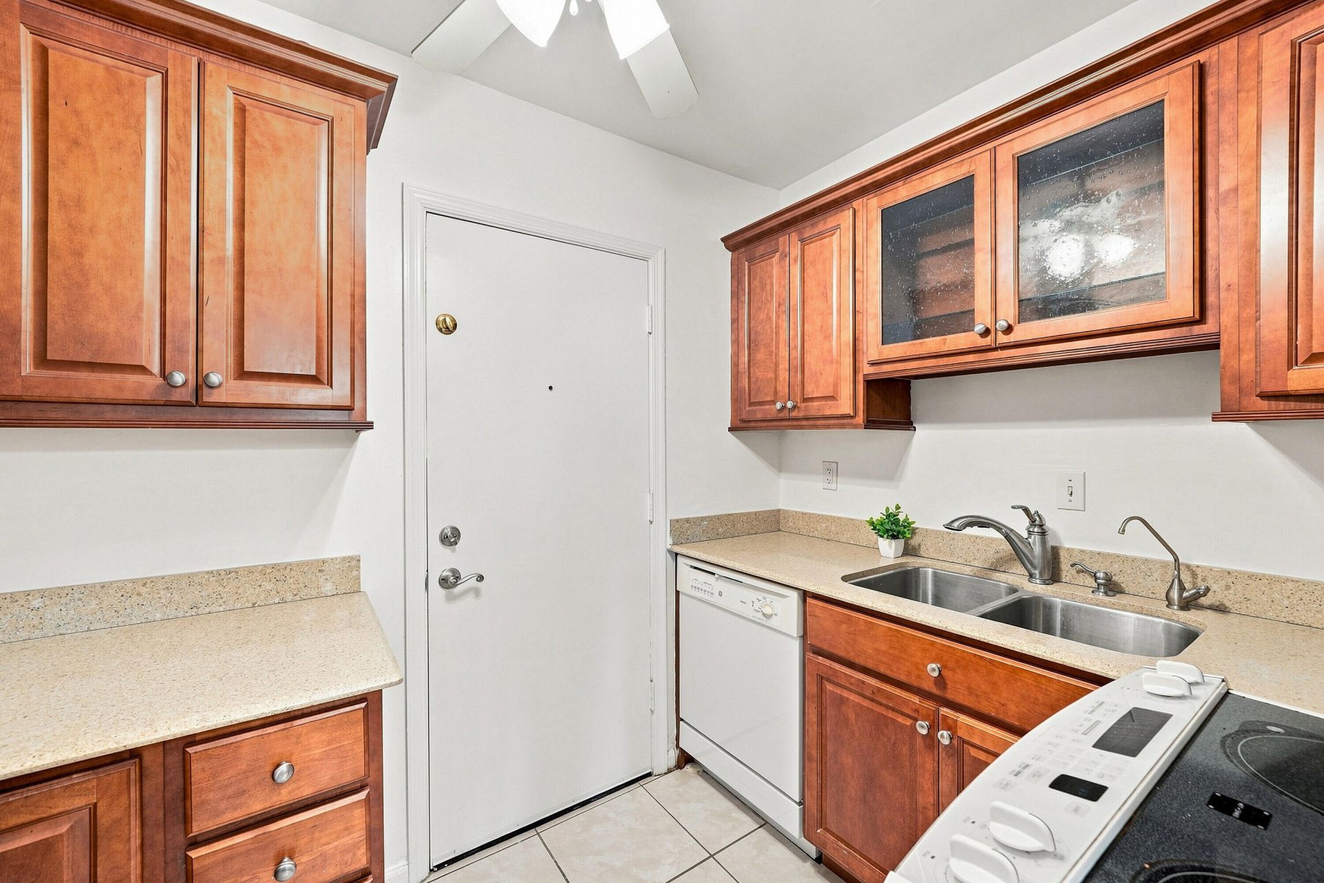 2211 NE 67th Street, Unit 1102, Fort Lauderdale, FL 33308 Photo