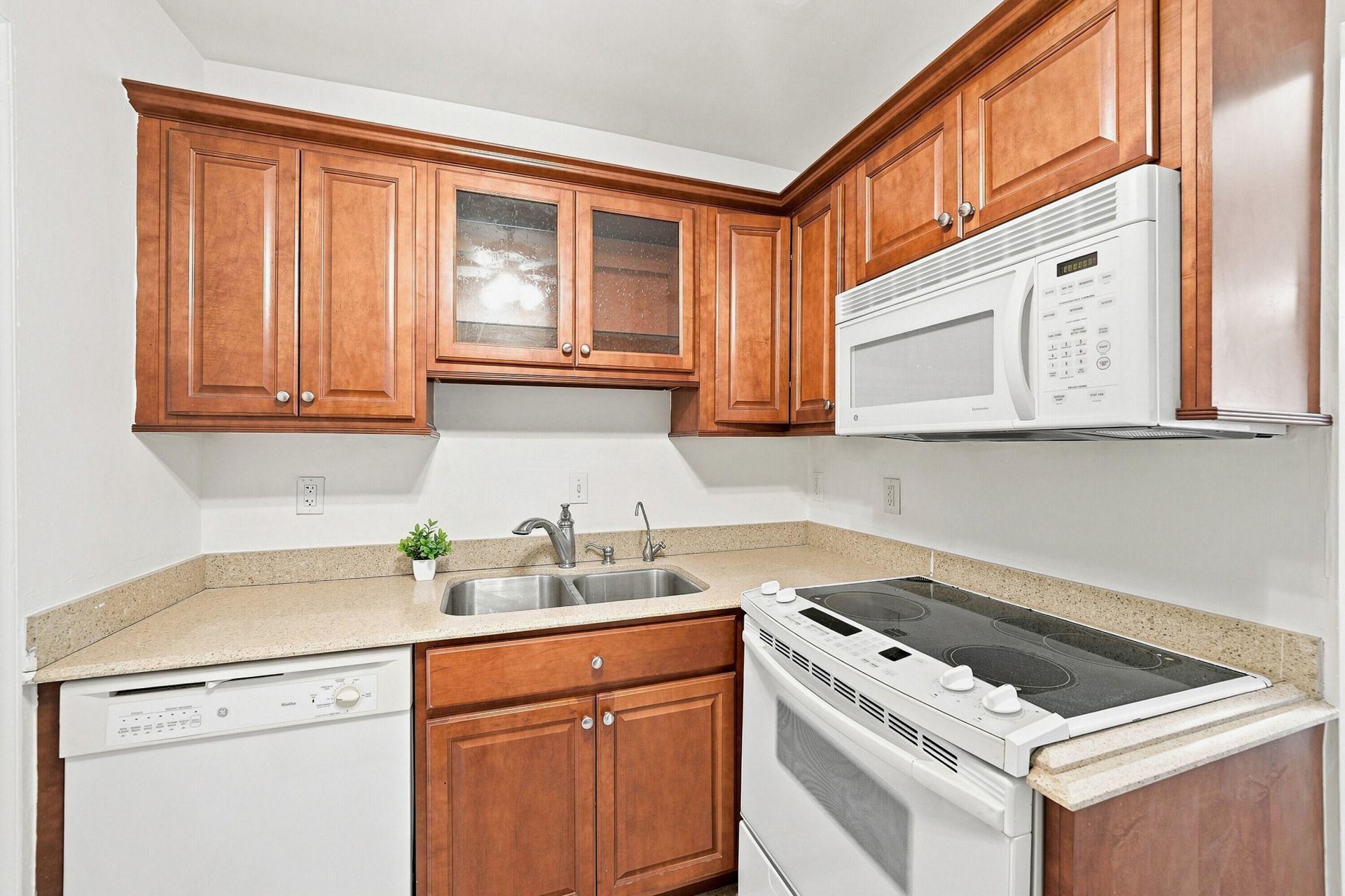 2211 NE 67th Street, Unit 1102, Fort Lauderdale, FL 33308 Photo