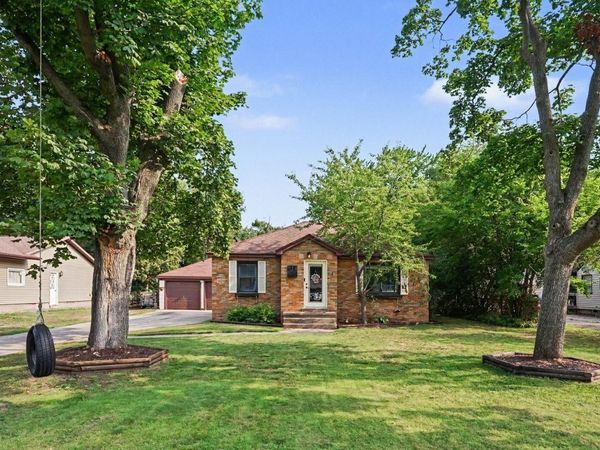 912 Wendover Boulevard, Norton Shores, MI 49441