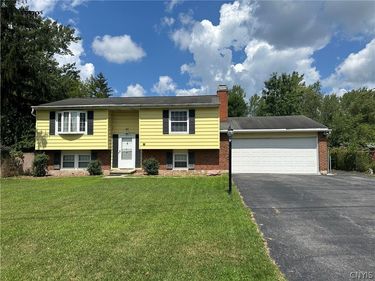 5941 Farrington Road, Cicero, NY 13039