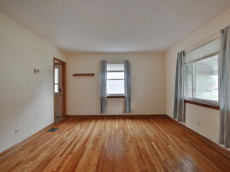 3220 Medina Avenue , Columbus, OH 43224 Photo 4