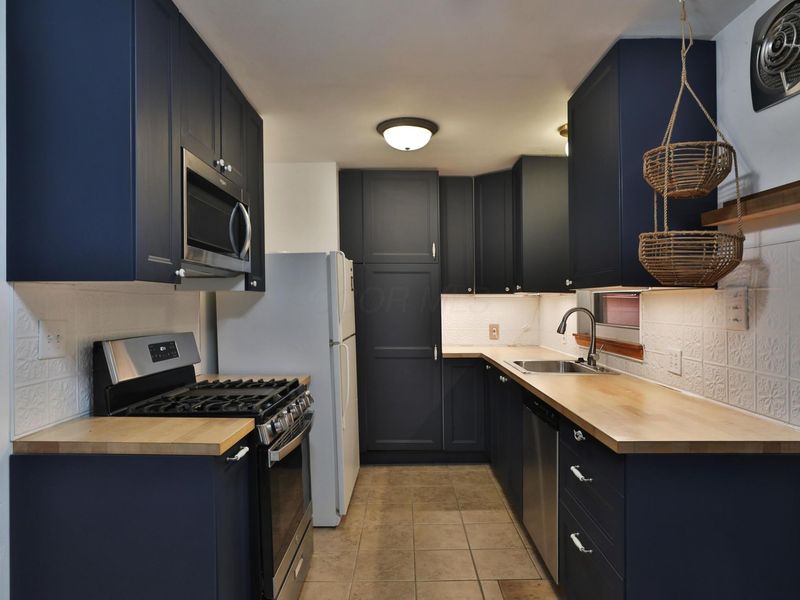 3220 Medina Avenue , Columbus, OH 43224 Photo 9