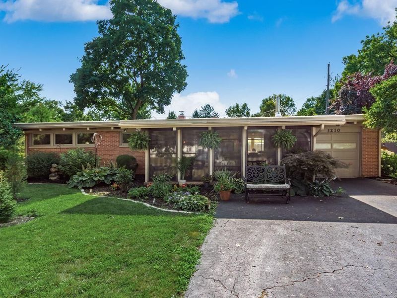 3210 Kioka Avenue, Columbus, OH 43221 Photo 2