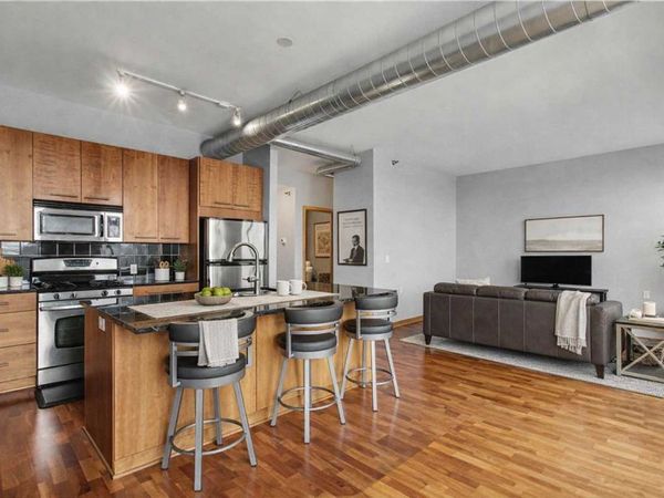 1211 Lagoon Avenue, Unit 410, Minneapolis, MN 55408