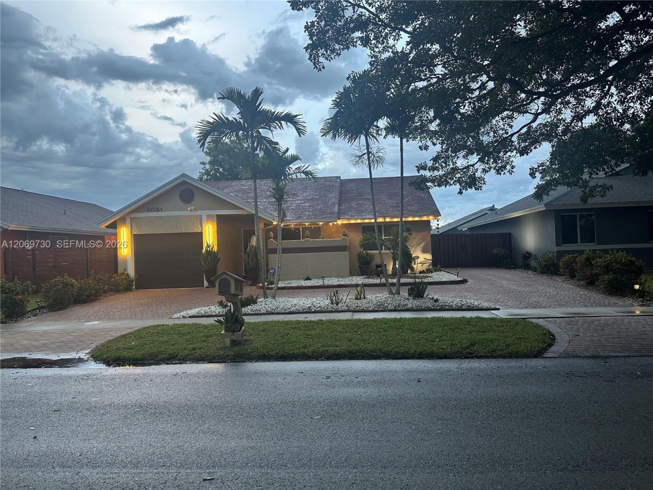 1051 SW 99th Ave, Pembroke Pines, FL 33025 Photo