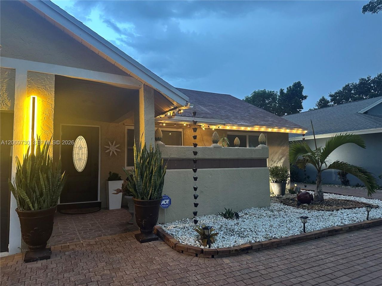 1051 SW 99th Ave, Pembroke Pines, FL 33025 Photo