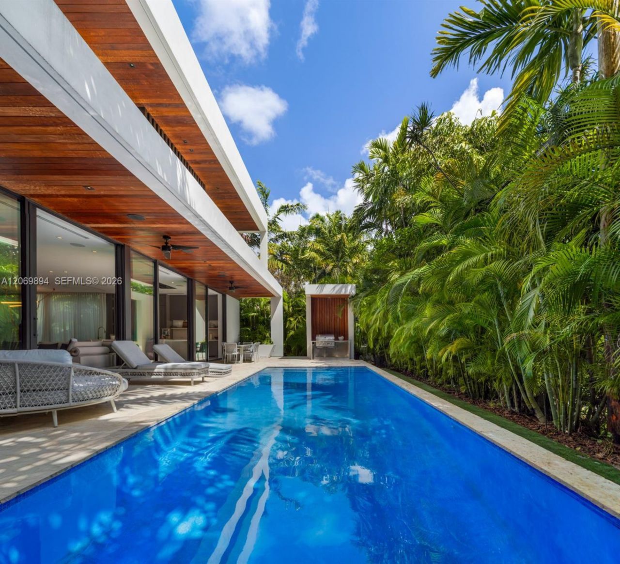 6015 N Bay Rd , Miami Beach, FL 33140 Photo